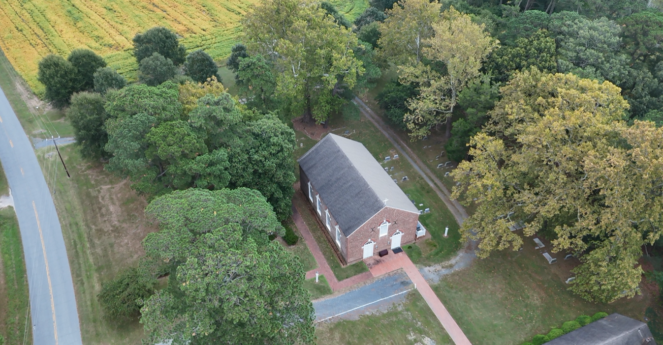 Hungars Episcopal Church and its graveyard, seen from above